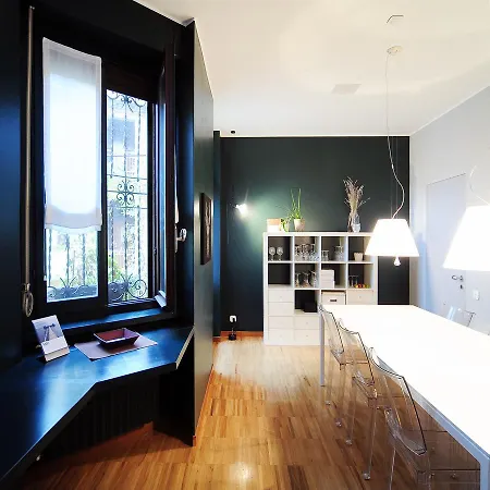 Urban District - Isola Exclusive 1br Apartamento *