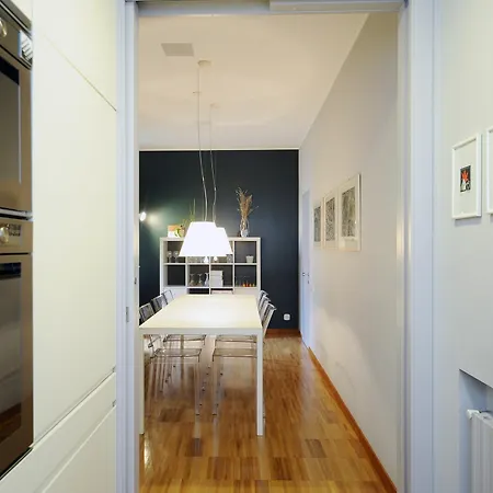 Urban District - Isola Exclusive 1br Apartmán