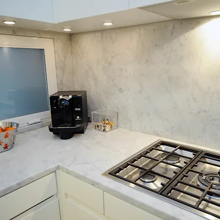 Urban District - Isola Exclusive 1br